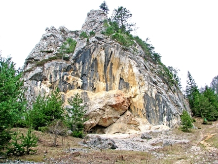 The Ghiocelul Cave – Munticel Natural Reserve